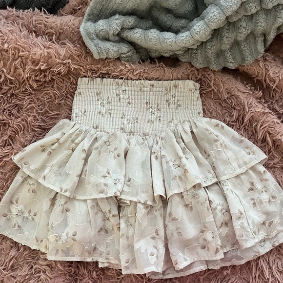 Floral Cream Skirt - Picture 2 of 3